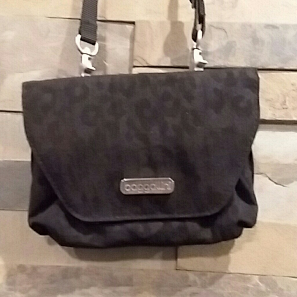 Baggallini crossbody